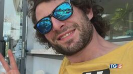 Il volto dell'assassino sul telefono del figlio thumbnail