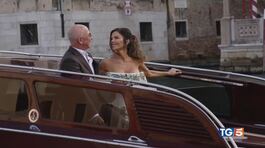 Venezia, il sì dei Bezos. Star e balli sull'acqua thumbnail