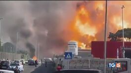 Esplosione a Roma, si contano i danni thumbnail