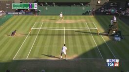Sinner batte Djokovic Finale con Alcaraz thumbnail