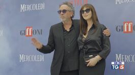 Tim Burton con Monica Bellucci al Giffoni thumbnail
