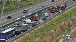 Contromano a Novara, è strage in autostrada thumbnail