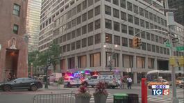 Sparatoria a New York, 5 morti a Manhattan thumbnail
