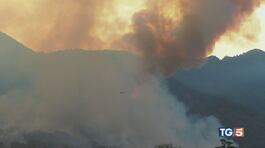 Vesuvio in fiamme, chiesto l'esercito thumbnail