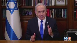 A Gaza è guerra totale, israeliani protestano thumbnail