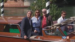 Venezia, su il sipario inaugura Sorrentino thumbnail