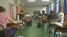A scuola più rigore e niente smartphone thumbnail