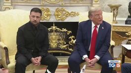 Il confronto tra Volodymyr Zelensky e  Donald Trump: le risposte alla stampa thumbnail