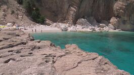 La spiaggia più bella del mondo thumbnail