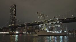 Brooklyn, veliero contro il ponte thumbnail