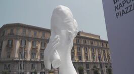 Un'altra statua fa litigare Napoli thumbnail