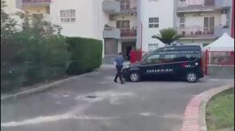 Uccidono il padre per la pensione thumbnail