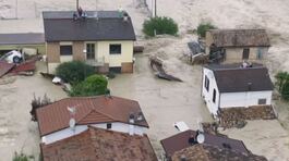 Fango, storia di un'alluvione thumbnail