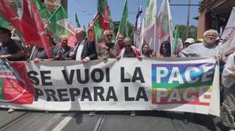 In piazza contro guerra e riarmo thumbnail