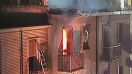 Fiamme a Torino, un morto e 6 feriti thumbnail