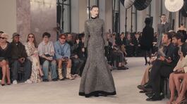 L'alta moda incanta Parigi thumbnail