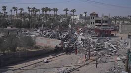 Strage a Gaza, entra l'esercito thumbnail