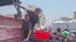 Aiuti a Gaza, ma la strage continua thumbnail