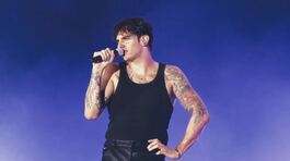 Achille Lauro conquista il Giappone thumbnail