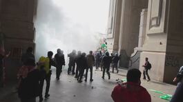 Cortei Pro Pal, guerriglia a Milano thumbnail