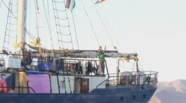 "Flotilla" ignora gli avvertimenti thumbnail