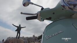 In Puglia in sella ad una vespa thumbnail