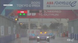 Giri di prova dietro la safety car thumbnail