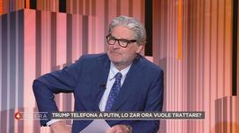 Paolo Del Debbio ascolta gli astanti thumbnail