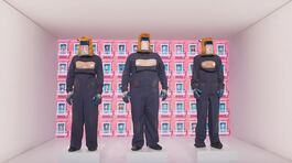 "Questa la so!": Qual è il seno femminile? thumbnail