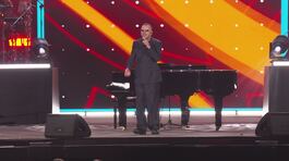 Gigi D'Alessio in "Miele" thumbnail