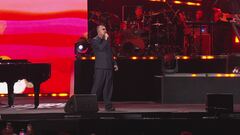 Gigi D'Alessio in "Si te sapesse dicere"
