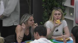 Un gustosa pizza serale per le coppie thumbnail