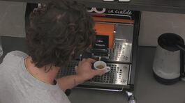 Un caffè per cominciare una nuova giornata nella Casa delle Coppie thumbnail