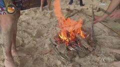Angelo Famao e Nunzio Stancampiano accendono il fuoco