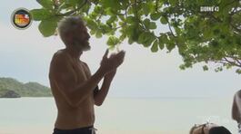 I Naufraghi si complimentano con Mario Adinolfi thumbnail