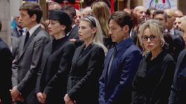 Silvio Berlusconi: l'affetto della famiglia Berlusconi thumbnail