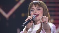 Annalisa in "Sinceramente" e "Mon Amour"