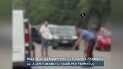Minaccia i passanti con una fiamma ossidrica