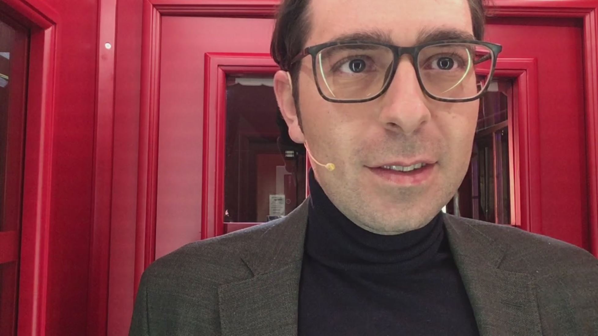 La Cabinarossa Di James Casella Pomeriggio Cinque Video Mediaset Infinity