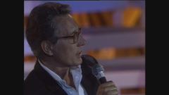 Enzo Jannacci canta "Son Scioppàa" a Cabaret per una notte