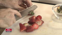 L' idea dello chef Aliberti: la chip di fragola fatta recuperando il picciuolo