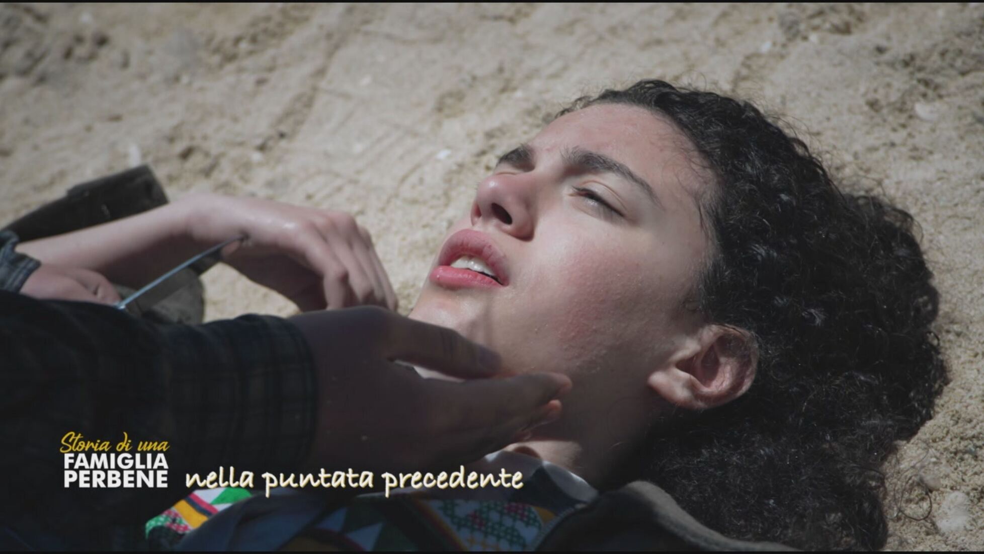 Il riassunto della prima puntata - Storia di una famiglia perbene Video |  Mediaset Infinity