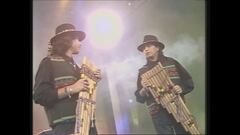 Gli Atahualpa cantano "Ultimo Imperio" a Superclassifica 1990