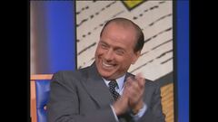 Silvio Berlusconi ricorda i suoi anni da cantante: "Quando con Fedele Confalonieri suonammo in un club"