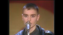 Sinead O'Connor canta "Nothing Compares 2 U" a Superclassifica Show 1990
