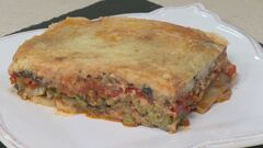 Moussaka ai piselli con besciamella all'acqua