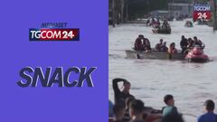 Alluvione in Brasile, auto e case sommerse: i soccorsi arrivano in barca
