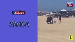Turista attaccata da un toro su una spiaggia in Messico