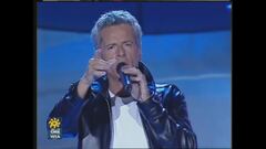Claudio Baglioni canta "Stai su" a Vota la voce 2000