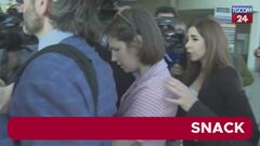 Amanda Knox in Italia per un nuovo processo per calunnia: l'arrivo in tribunale